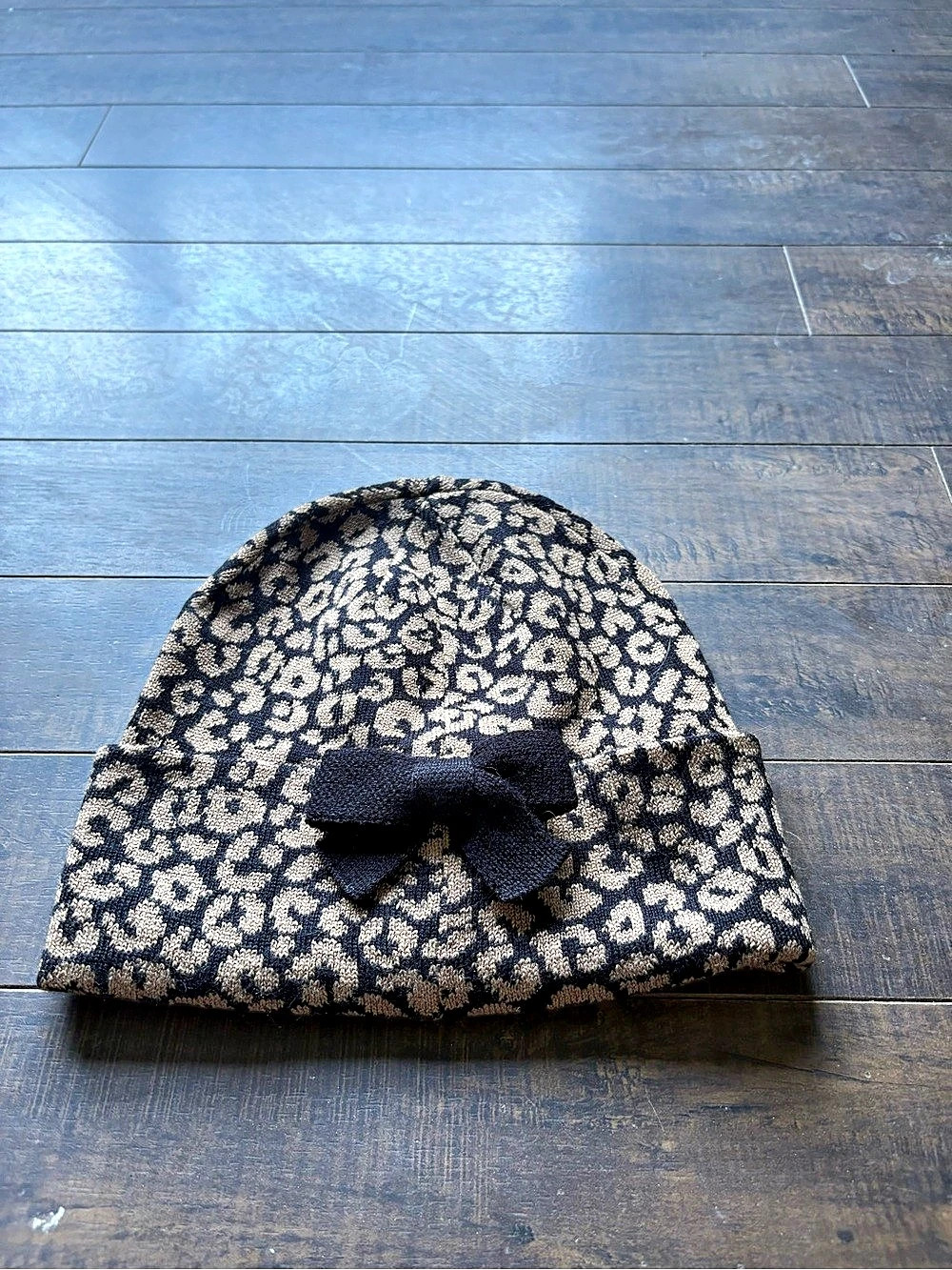 kate spade new york graphic leopard beanie Hat with Bow